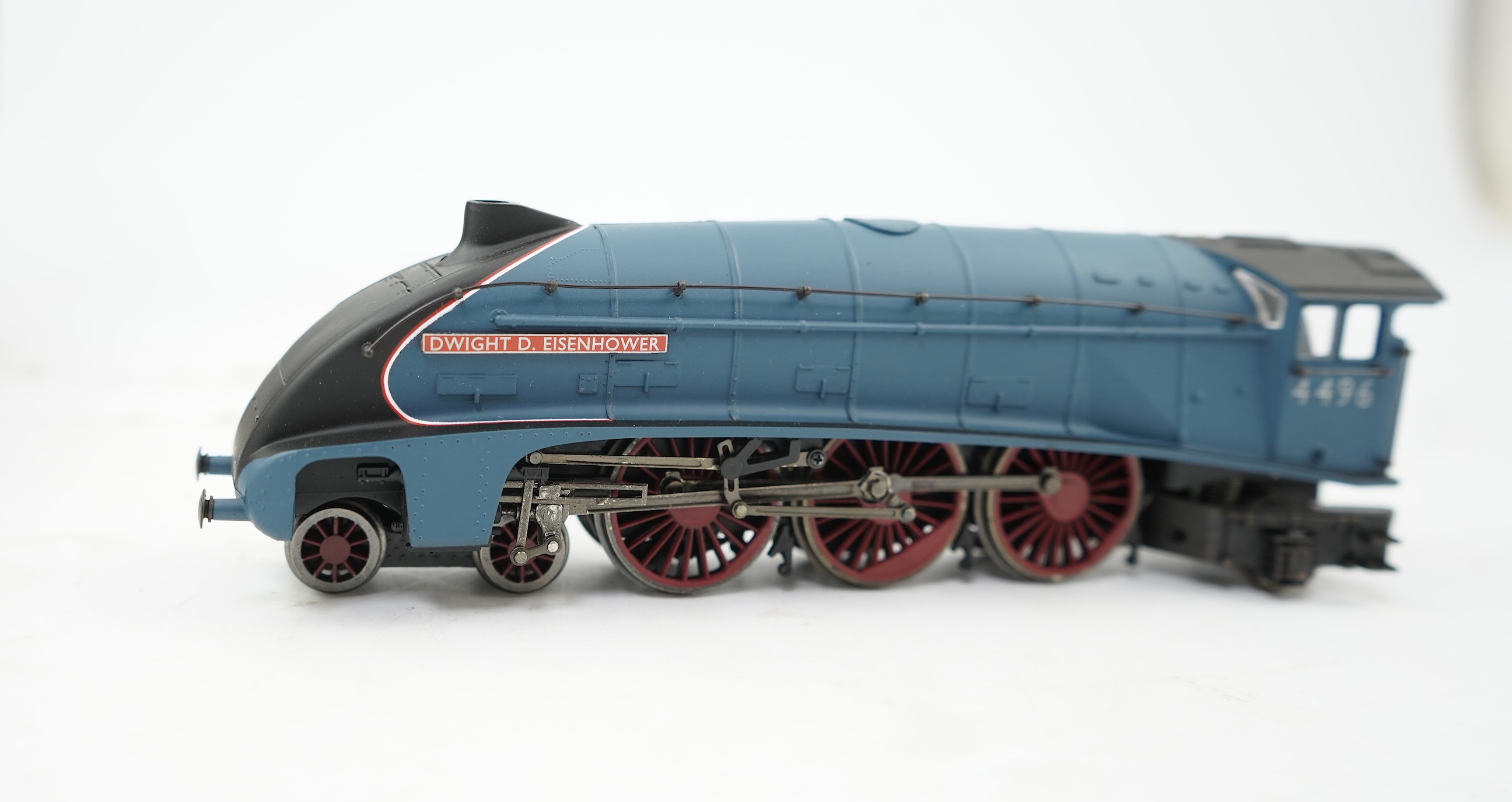 A wooden cased Bachmann Branchline 00 gauge railway LNER class A4 tender locomotive, Dwight D. Eisenhower, 4496